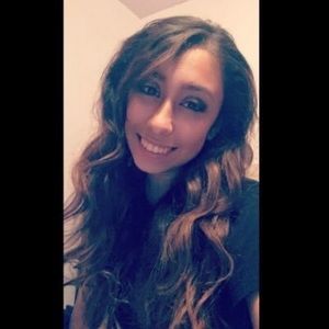 Meet your Posher, Vanessa